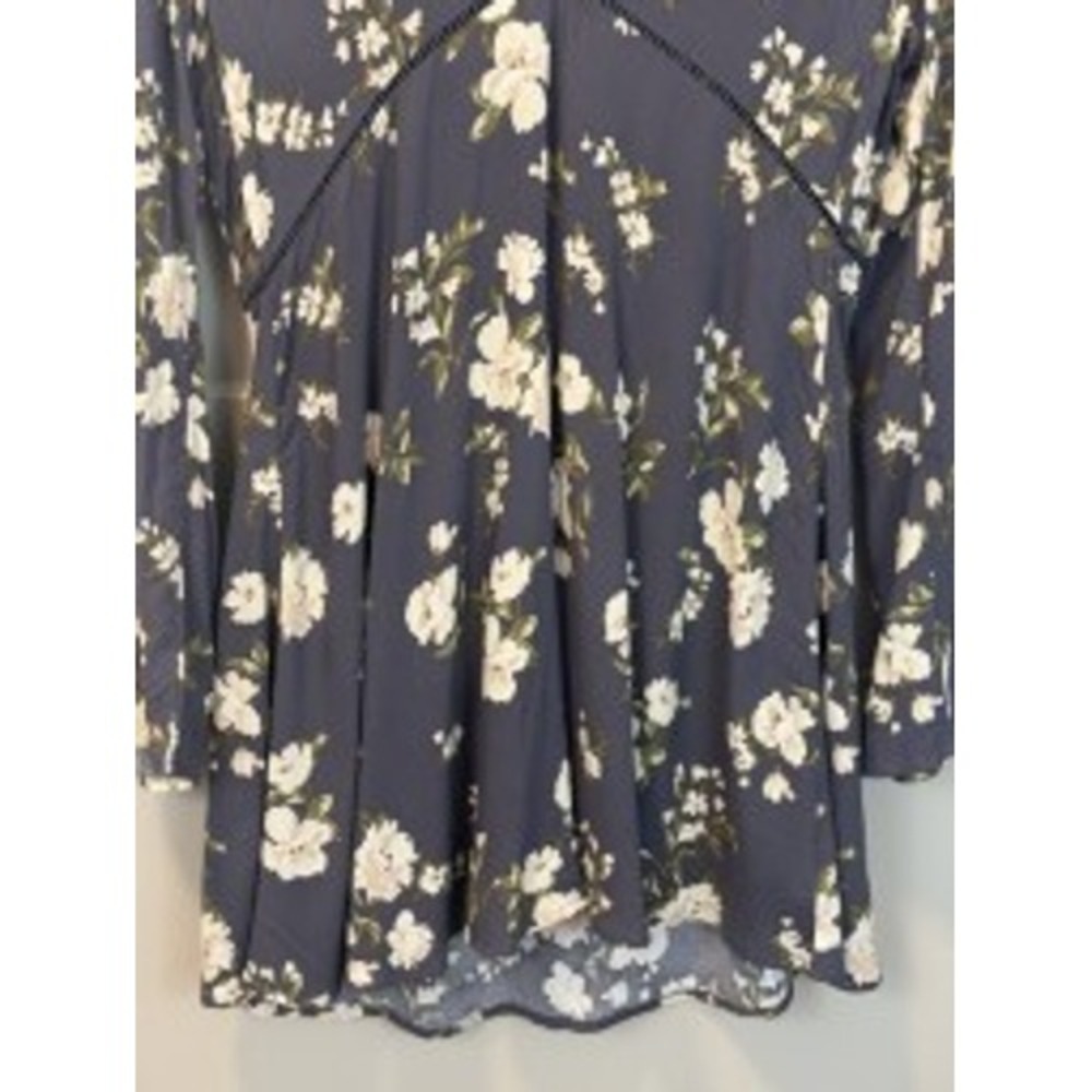 O'Neill Stevie Kendra Gray Floral Eyelet Mini Dress Size Medium - Picture 9 of 9